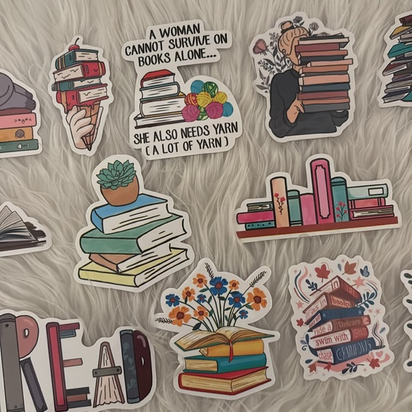 18 Reading Themed Stickers 📚 - Picture 4 of 5